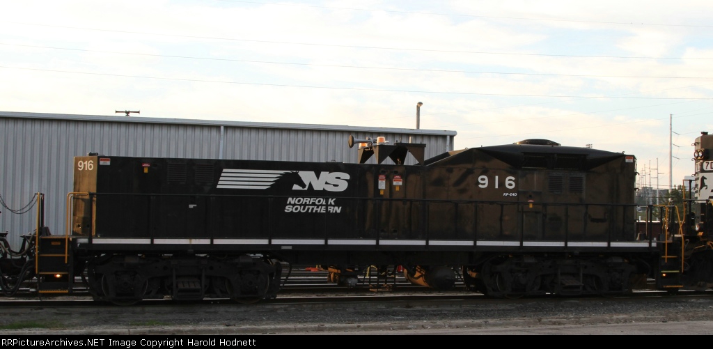 NS 916 is on PR01, the 7am yard job